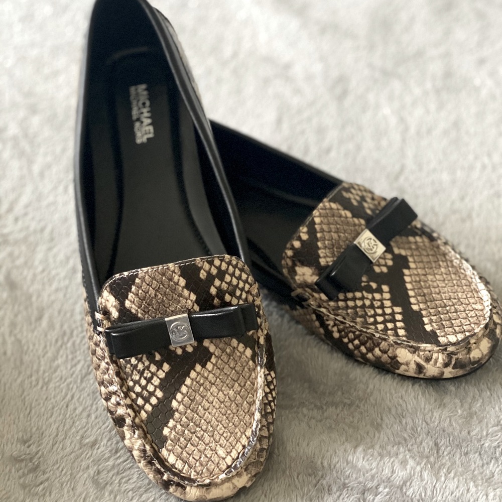 Michael Kors snake leather Moccasin 8.5